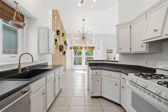 9505 Doliver DR, Austin, TX 78748
