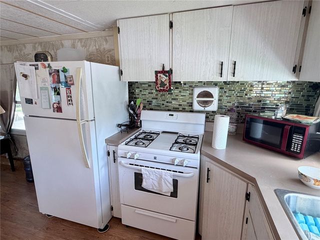 6904 CORTEZ RD W 15, Bradenton, FL 34210