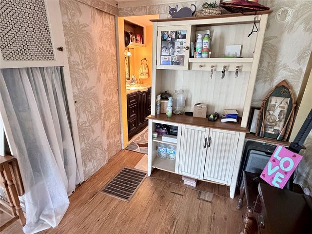 6904 CORTEZ RD W 15, Bradenton, FL 34210