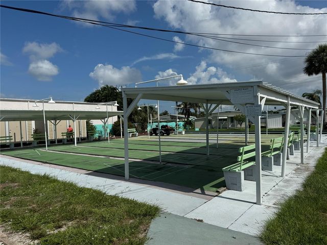 6904 CORTEZ RD W 15, Bradenton, FL 34210