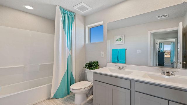 1481 Brillo del Cielo Street NW, Los Lunas, NM 87031