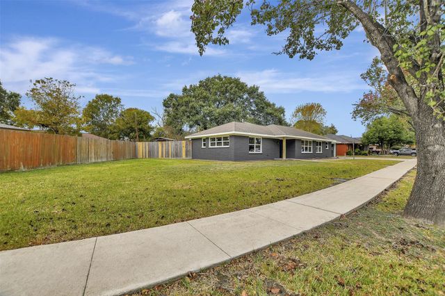 1914 Monroe Drive, Pasadena, TX 77502