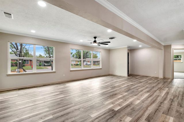 1914 Monroe Drive, Pasadena, TX 77502