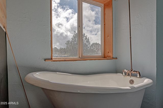 4933 SAWMILL Road, Clay Springs, AZ 85923