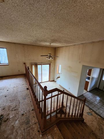 21391 Rum River Drive, Oak Grove, MN 55303