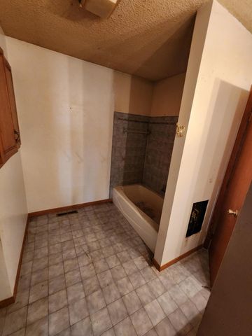 21391 Rum River Drive, Oak Grove, MN 55303