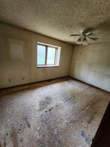 21391 Rum River Drive, Oak Grove, MN 55303