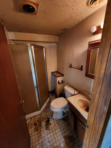 21391 Rum River Drive, Oak Grove, MN 55303