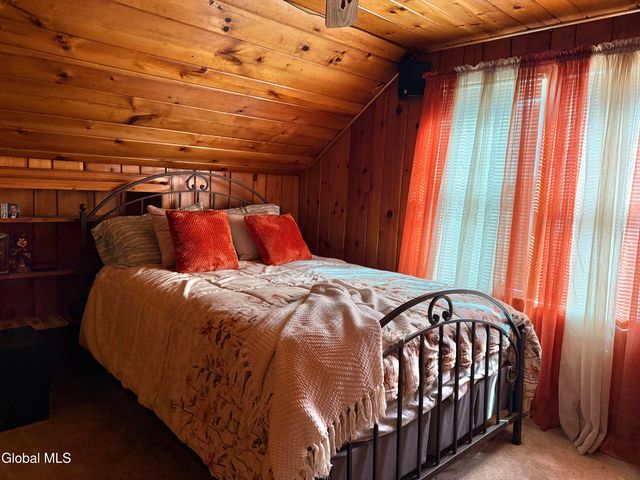 1032 Bill Road, Rotterdam, NY 12303