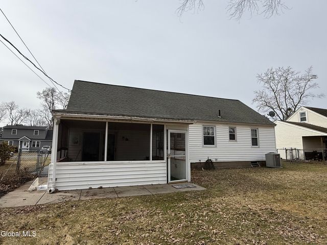 1032 Bill Road, Rotterdam, NY 12303