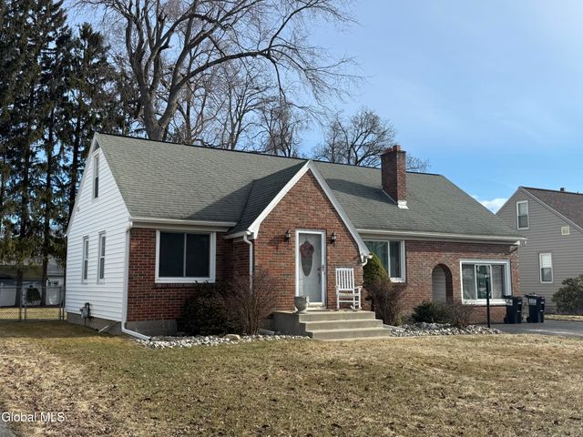 1032 Bill Road, Rotterdam, NY 12303