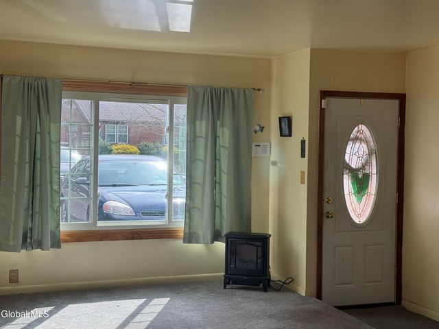 1032 Bill Road, Rotterdam, NY 12303