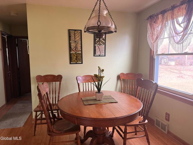 1032 Bill Road, Rotterdam, NY 12303