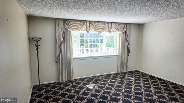 9922 S CANTERBURY RD, Philadelphia, PA 19114