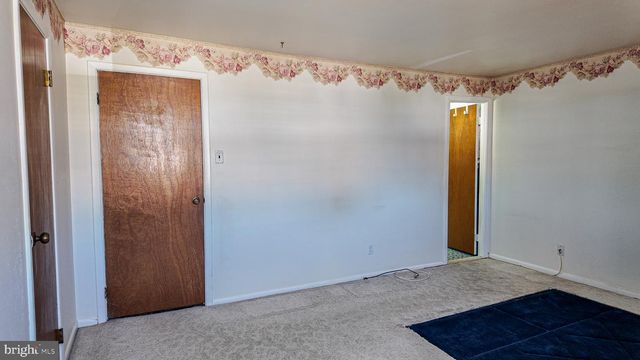 9922 S CANTERBURY RD, Philadelphia, PA 19114