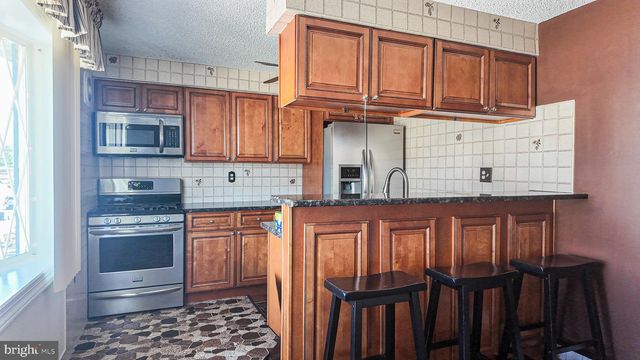 9922 S CANTERBURY RD, Philadelphia, PA 19114