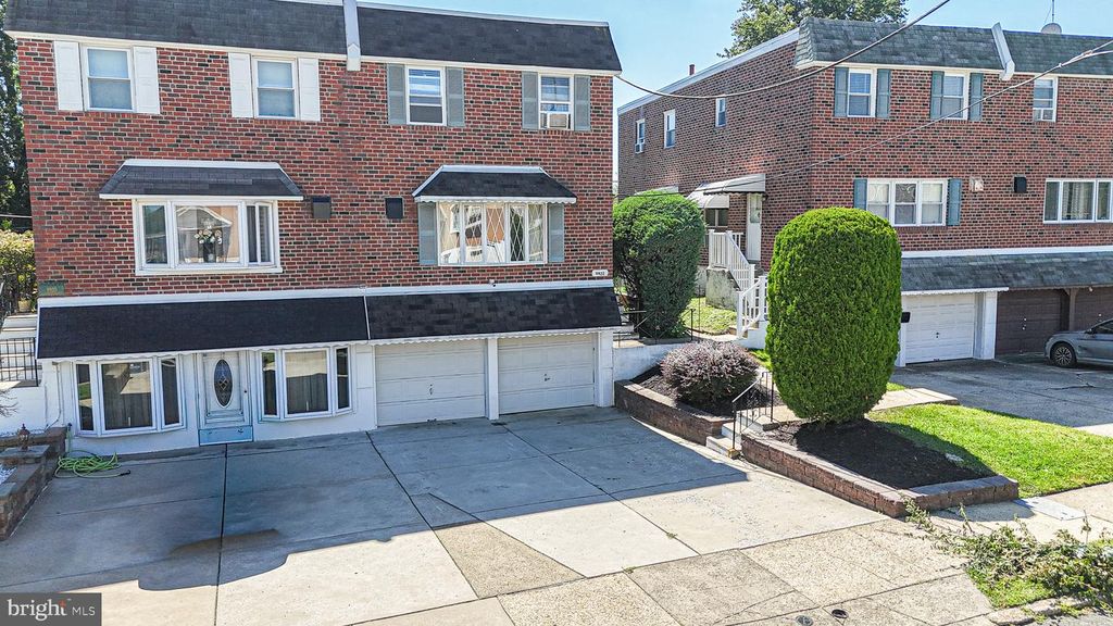 9922 S CANTERBURY RD, Philadelphia, PA 19114