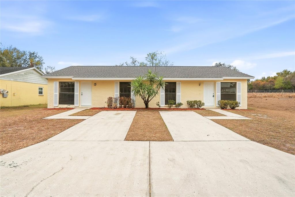 Image 1 of property listing at 729/731 SUNBRIGHT DRIVE, Seffner, FL 33584