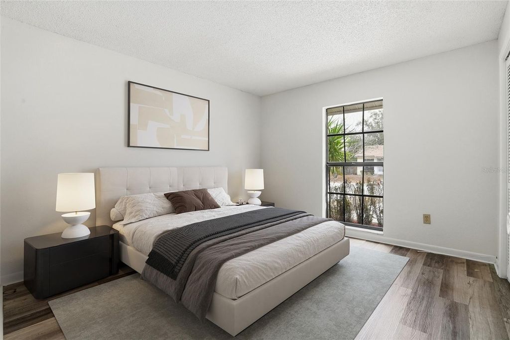 Image 11 of property listing at 729/731 SUNBRIGHT DRIVE, Seffner, FL 33584