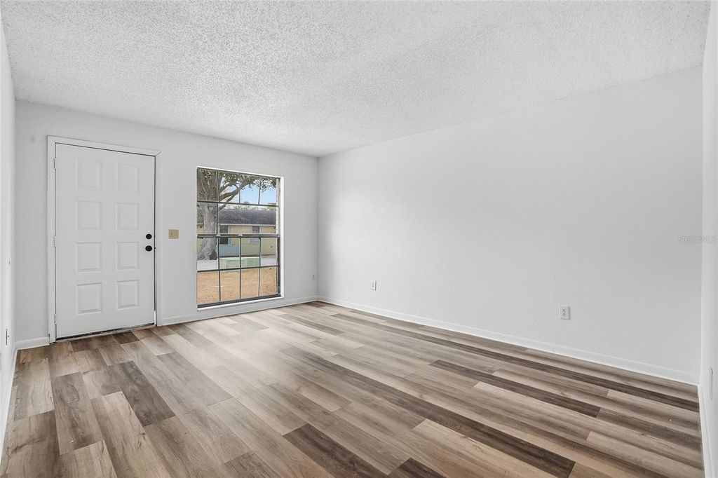 Image 15 of property listing at 729/731 SUNBRIGHT DRIVE, Seffner, FL 33584