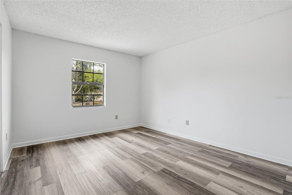 Image 19 of property listing at 729/731 SUNBRIGHT DRIVE, Seffner, FL 33584