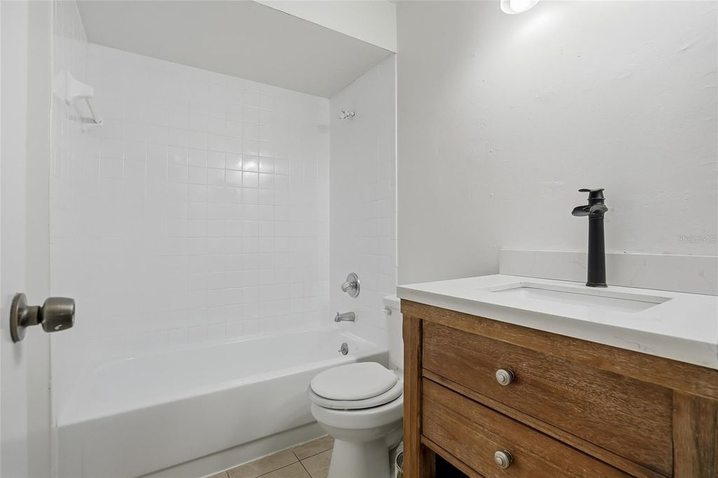 Image 25 of property listing at 729/731 SUNBRIGHT DRIVE, Seffner, FL 33584