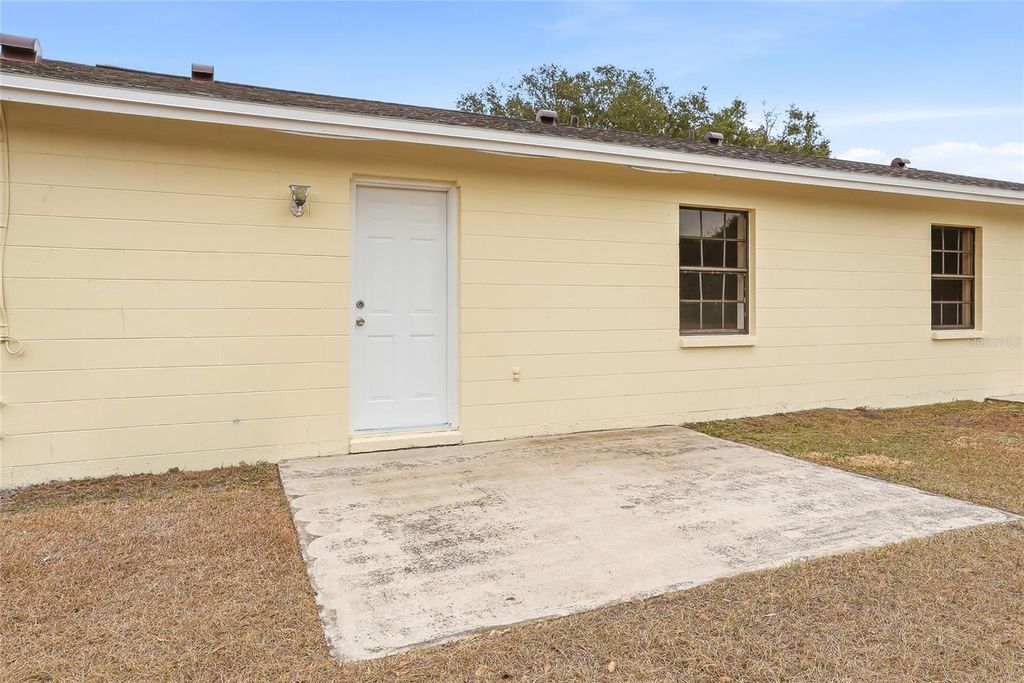 Image 37 of property listing at 729/731 SUNBRIGHT DRIVE, Seffner, FL 33584