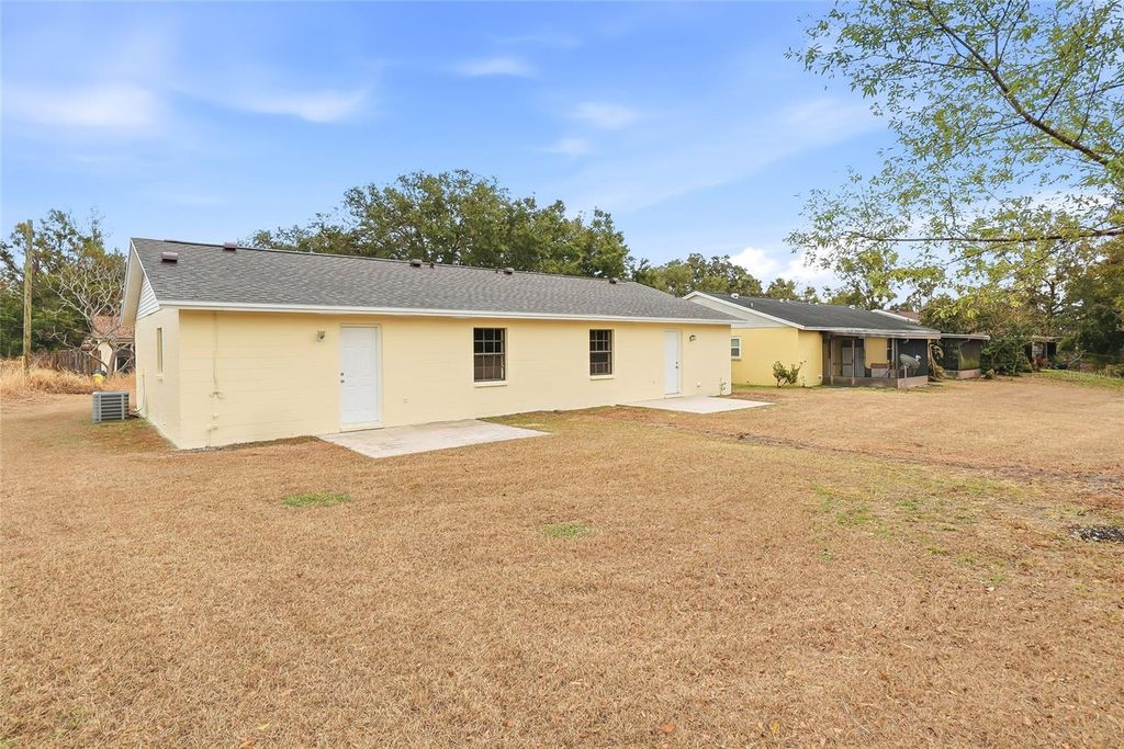 Image 39 of property listing at 729/731 SUNBRIGHT DRIVE, Seffner, FL 33584