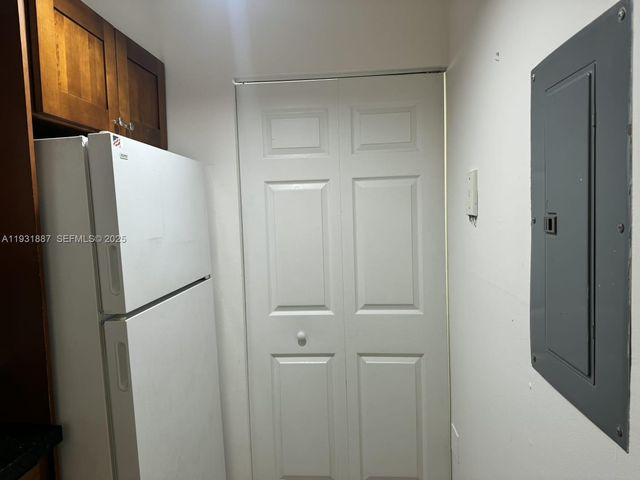 11145 SW 6th St 104, Pembroke Pines, FL 33025