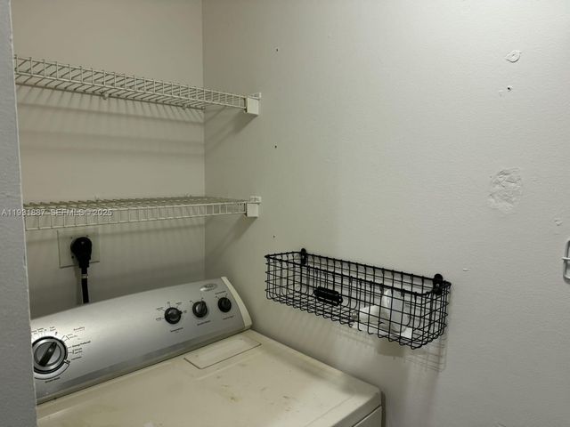 11145 SW 6th St 104, Pembroke Pines, FL 33025