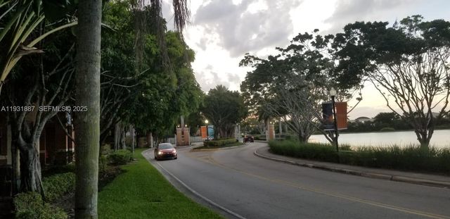 11145 SW 6th St 104, Pembroke Pines, FL 33025