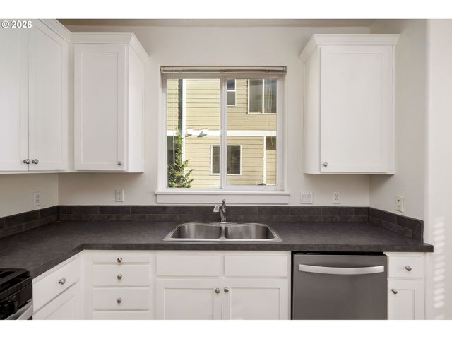 1190 Sw 162ND Ave, Beaverton, OR 97006