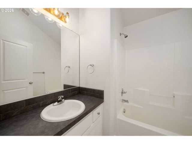 1190 Sw 162ND Ave, Beaverton, OR 97006