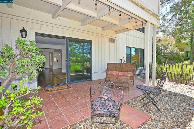 1332 Canyonwood Ct 2, Walnut Creek, CA 94595