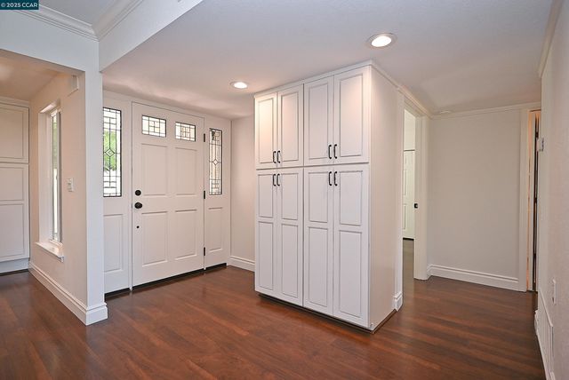 1332 Canyonwood Ct 2, Walnut Creek, CA 94595