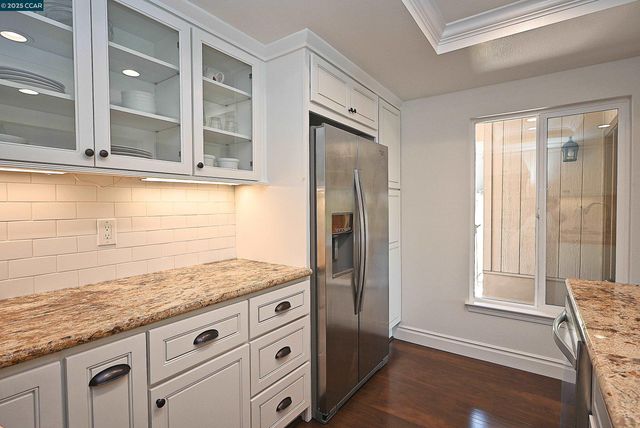 1332 Canyonwood Ct 2, Walnut Creek, CA 94595