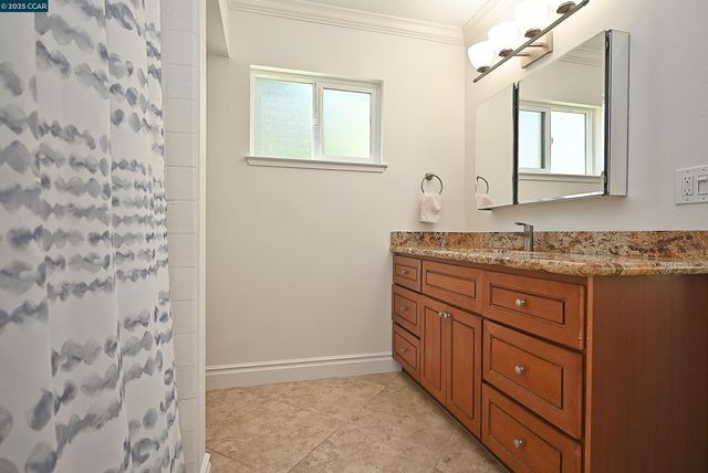 1332 Canyonwood Ct 2, Walnut Creek, CA 94595