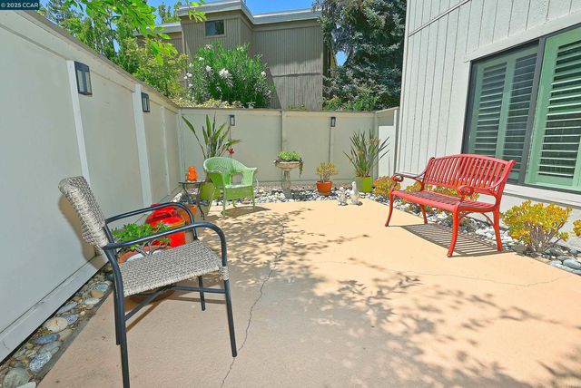 1332 Canyonwood Ct 2, Walnut Creek, CA 94595