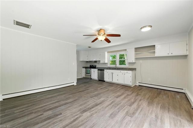 48 Wheatland DR, Hampton, VA 23666