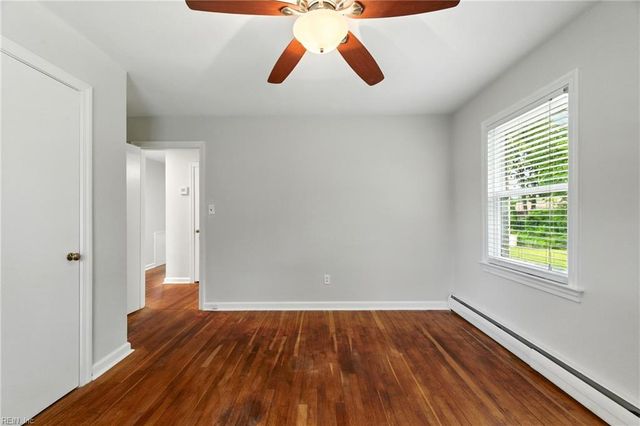 48 Wheatland DR, Hampton, VA 23666