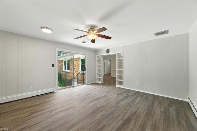 48 Wheatland DR, Hampton, VA 23666