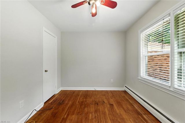 48 Wheatland DR, Hampton, VA 23666