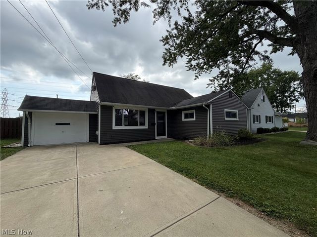 295 Best Drive, Berea, OH 44017