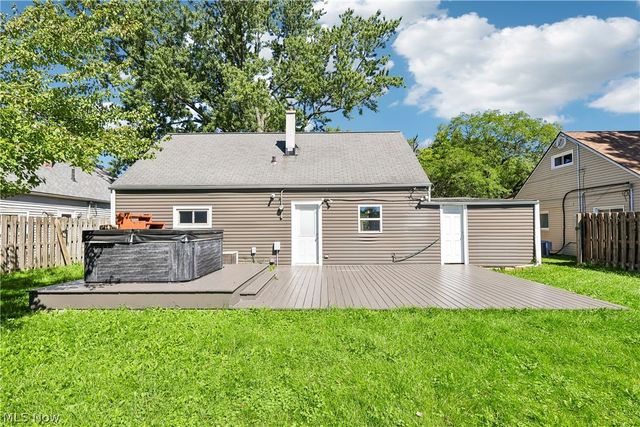 295 Best Drive, Berea, OH 44017