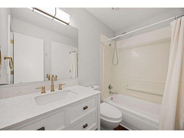 2025 Cheyenne Ave, Loveland, CO 80538