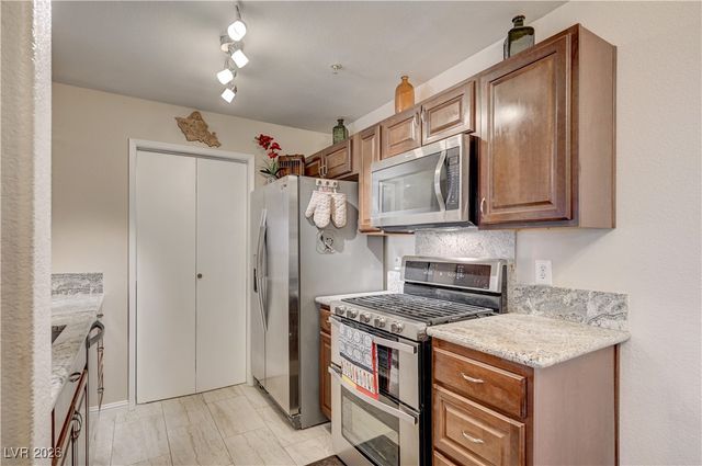 950 Seven Hills Drive 3026, Henderson, NV 89052