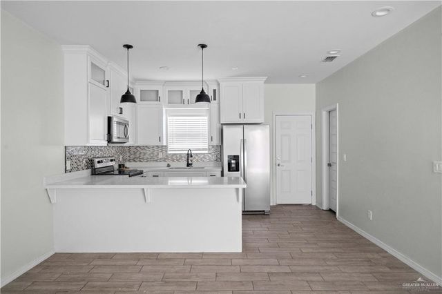 1511 Playa Drive 2, Weslaco, TX 78596