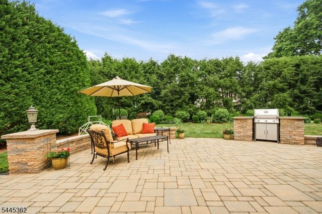 16 Brookside Rd, Roxbury Twp., NJ 07876