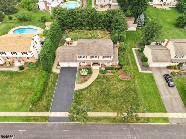 16 Brookside Rd, Roxbury Twp., NJ 07876