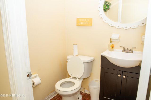 4822 WINDRUSH Lane, Jacksonville, FL 32217